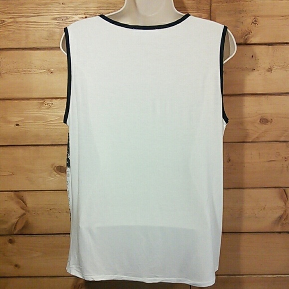 Indigo Rose | Navy and White Lace Front Tank L - Picture 2 of 3